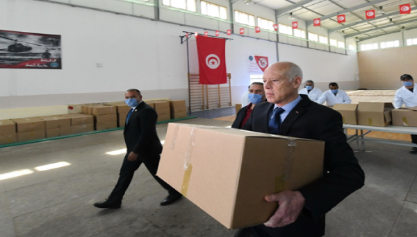 الرئيس التونسي قيس سعيد يرفض تلقي اللقاح