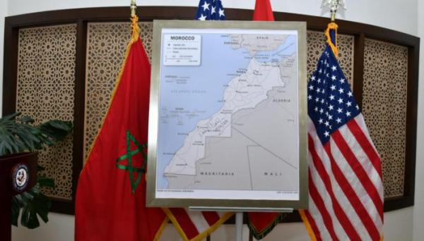 قياديٌّ جزائريٌّ يُعدّد أسباب الاهتمام الأمريكي بحل ملف الصحراء المغربية