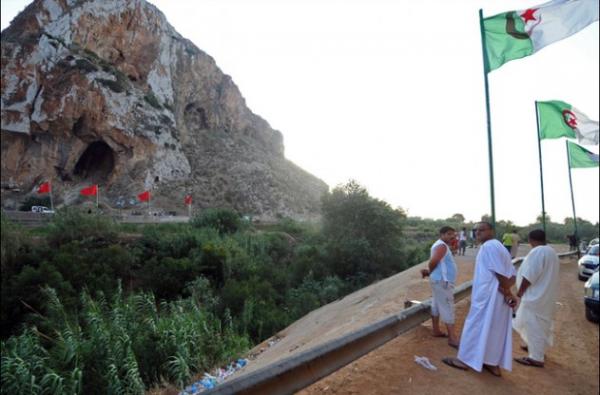 حزب جزائري يدعو إلى فتح الحدود مع المغرب