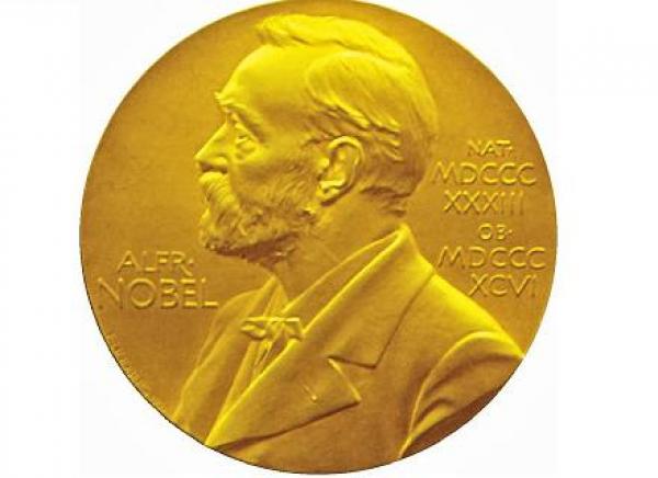ماذا يفعل فائزو «نوبل» بأموال جوائزهم؟