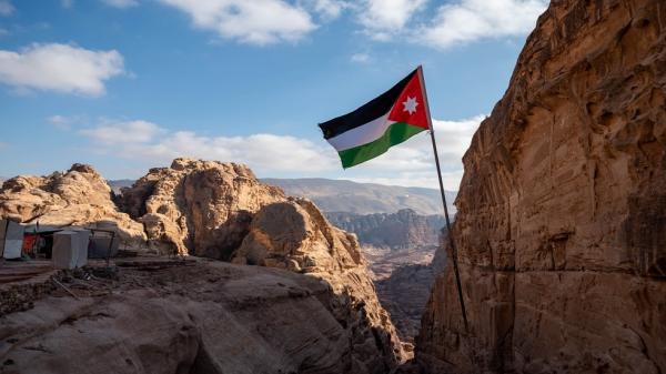 رويترز: مقاتلات أردنية تطلق النار على عشرات المسيّرات الإيرانية
