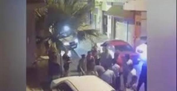 بالفيديو.. تصرف بشع من شرطي تركي مع سائحة تعرضت للتحرش