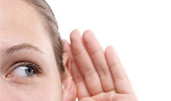 دراسة تربط بين ضعف السمع والاكتئاب