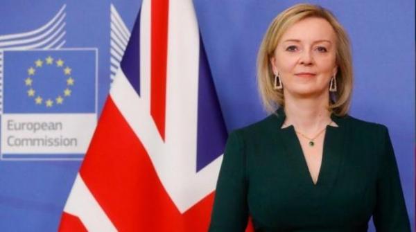 رئيسة الوزراء البريطانية تعلن استقالتها بعد 6 أسابيع فقط في المنصب!