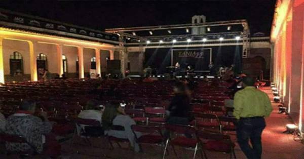 كراس فارغة أمام عرض "المجندة الإسرائلية" الغنائي في مهرجان طنجة