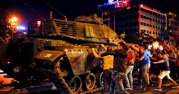 في سابقة من نوعها...تركيا تصدر أحكاما جد مشددة على مئات العسكريين المتورطين في محاولة الانقلاب على "أردوغان"