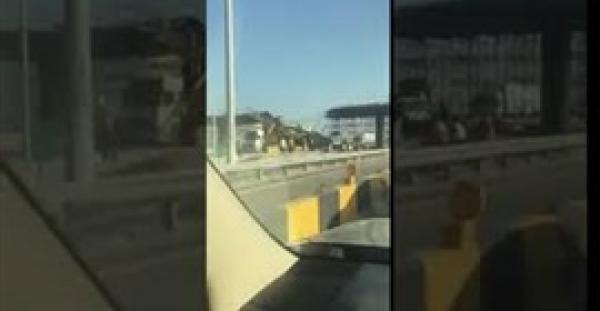 لحظة انهيار جسر قيد الانشاء بالكويت (فيديو)