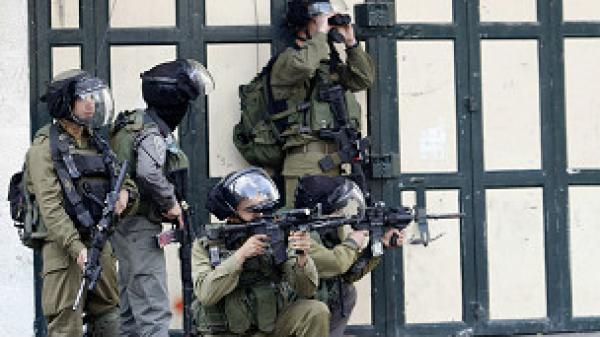 قوات إسرائيلية تقتل شخصا بعد تنفيذه عملية طعن وسط القدس