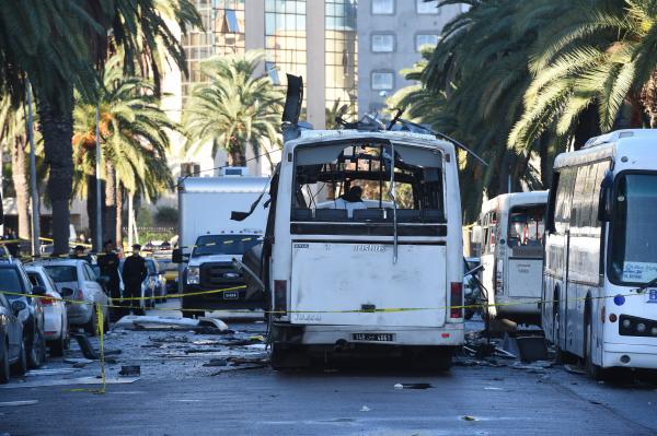 الحكم بإعدام 8 متهمين في تفجير حافلة الأمن الرئاسي بتونس
