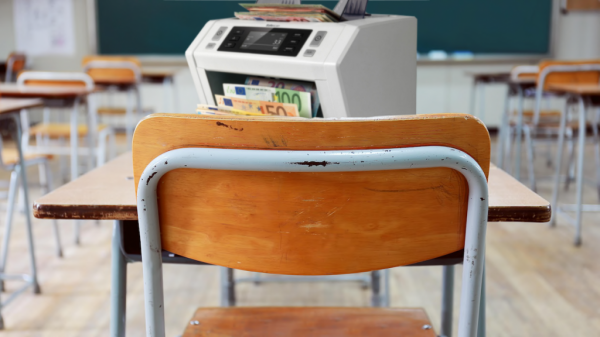 المدارس الخاصة تواصل استغلال أزمة "كورونا" وتحرم مئات الأساتذة من أجورهم المستحقة