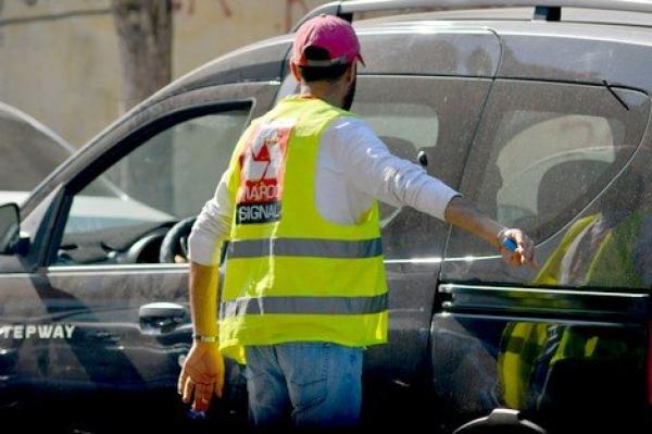 حملة تطال أصحاب "الجيليات" بمراكش وبهجاوة يستبشرون خيرا