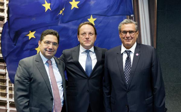 الشراكة الاستراتيجية بين المغرب والاتحاد الأوروبي محور مباحثات بين أخنوش والمفوض الأوروبي للجوار