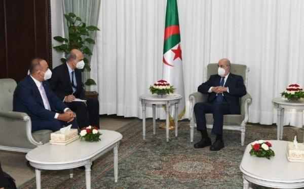 الرئيس الجزائري يزج بقضية الصحراء المغربية في مباحثاته مع وزير الخارجية التركي وهكذا كان رد هذا الأخير!