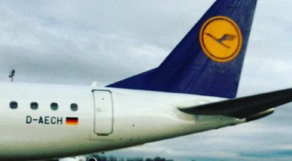 هلع ركاب طائرة تابعة لشركة "لوفتهانزا" الألمانية تحمل رقم تسجيل "د-اعش"