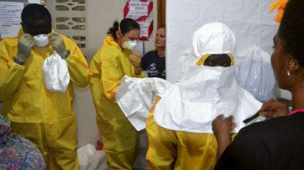 الولايات المتحدة تنتج لقاحا تجريبيا جديدا مضادا للإيبولا