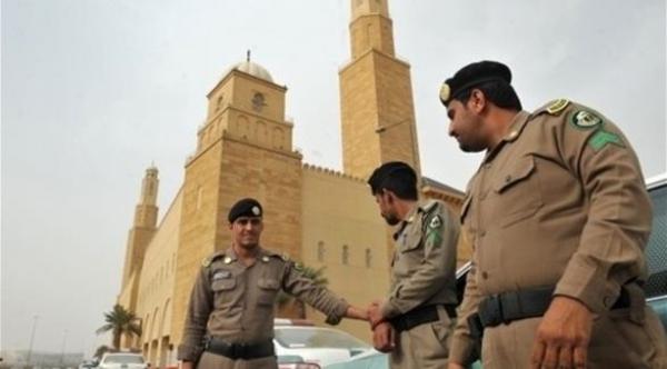 السعودية : تفكيك خلية إرهابية هاجمت المسجد النبوي