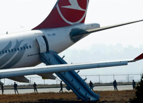 هبوط اضطراري لطائرة تركية في الدار البيضاء بعد تهديد بوجود قنبلة
