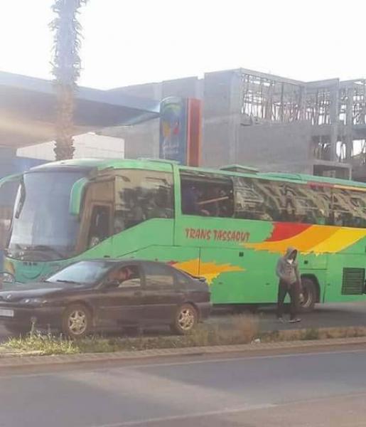 إصابات وإغماءات نتيجة الهجوم بالحجارة على حافلة لنقل المسافرين بالجديدة
