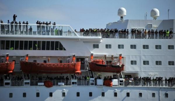 مغاربة ليبيا يتهمون بنكيران بالتخلي عنهم