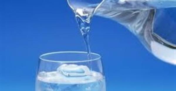 8 أكواب ماء يوميا تساعدك على التخلص من السموم
