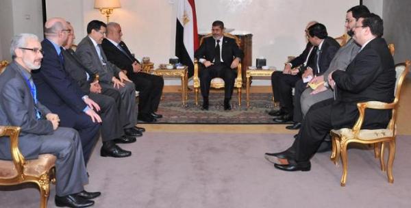 بوانو يكشف عن العلاقة بين حزب العدالة و التنمية و الإخوان المسلمين بمصر