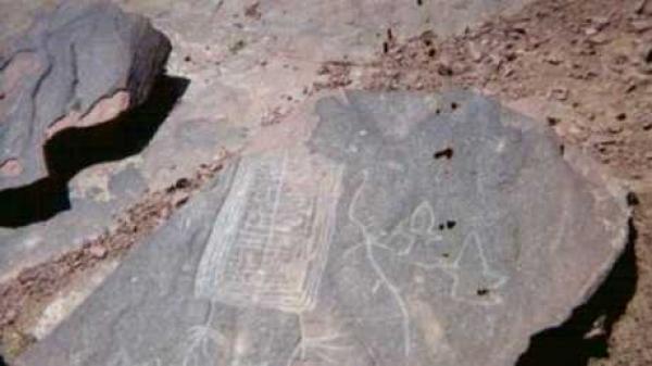 سلفيون مغاربة يدمرون نقوشا صخرية عمرها 8000 سنة