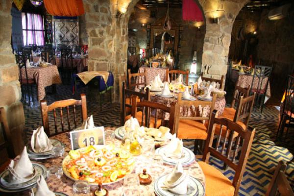 تزامن رمضان مع الصيف منح أصحاب المطاعم والمقاهي في المغرب عطلة استثنائية