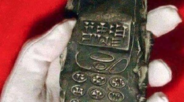 بالفيديو: ما حقيقة الهاتف المحمول الذي يعود إلى قبل 800 عام؟