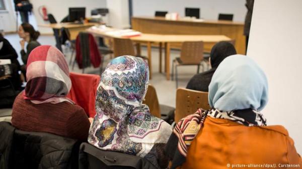 ألمانيا: تعويض معلمة محجبة بعد رفض طلب توظيفها
