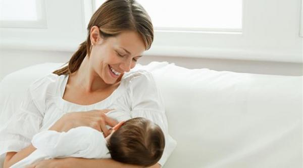 8 فوائد للرضاعة الطبيعية بالنسبة لأم