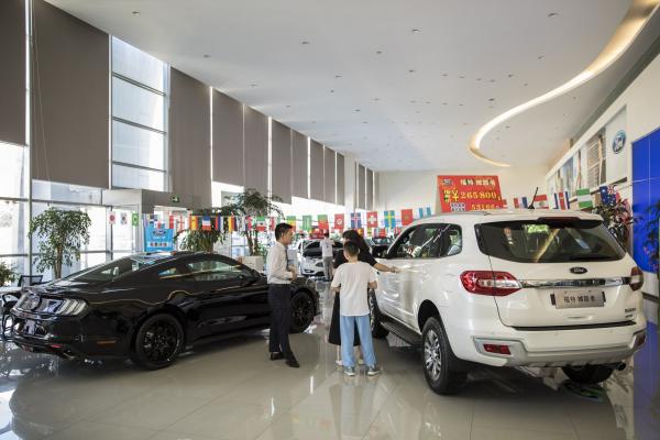 مبيعات السيارات في الصين تصل لمستوى قياسي جديد خلال 2021