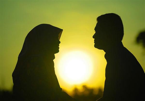 ما هي حدود العلاقة الزوجية في رمضان وحكم القُبلة؟