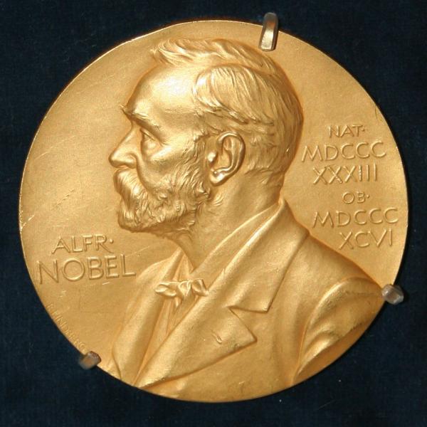 ياباني يفوز بجائزة نوبل للطب لعام 2016