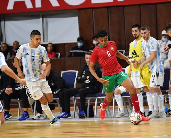 المنتخب المغربي للفوتسال يحقق فوزا تاريخيا أمام نظيره الأرجنتيني