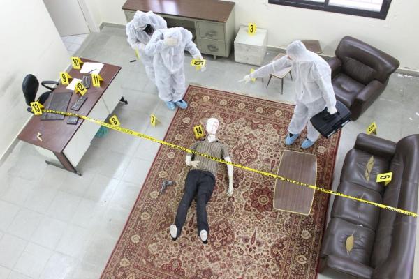 جريمة بشعة تهز مدينة أكادير ... العثور على جثة مقطعة مخبأة بأكياس وبجانبها جثة  شخص آخر معلق