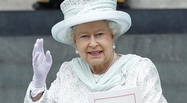الملكة اليزابيث على وشك تجاوز عهد فيكتوريا القياسي