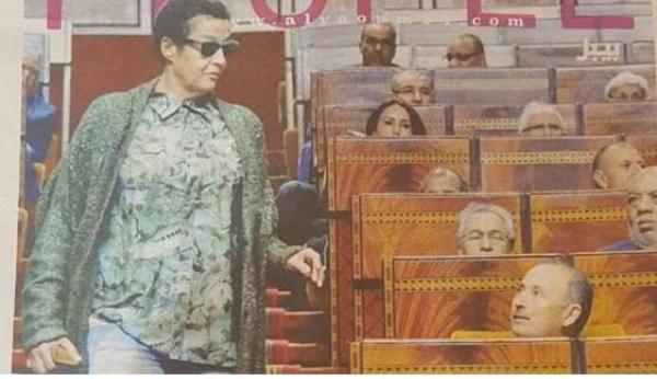 بعد فضيحة الحلوى ..برلمانية تحضر إلى البرلمان بلباس رياضي ونظارات شمسية