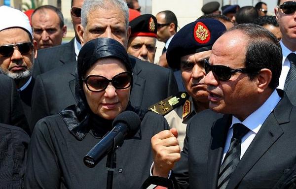 السيسي يتوعد بتشديد القوانين غداة اغتيال النائب العام المصري