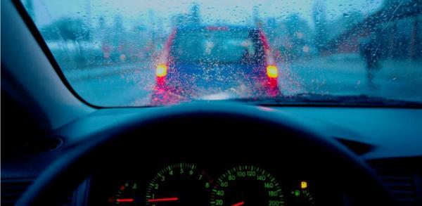 بلاغ هام للسائقين خلال فترة التساقطات المطرية الأولى