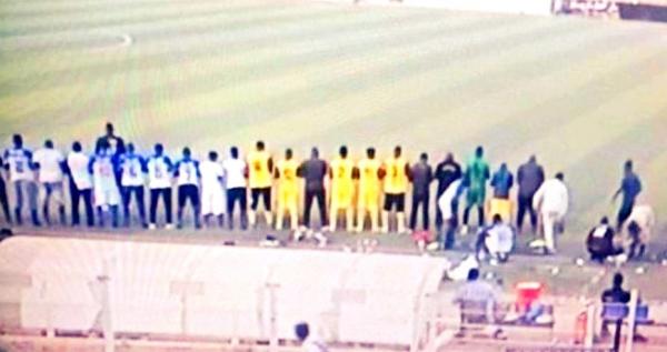 بالصورة: الدوري "السوداني" يشد إليه أنظار "العالم" عقب إقدام لاعبي "فريقين" على "موقف" غير مسبوق