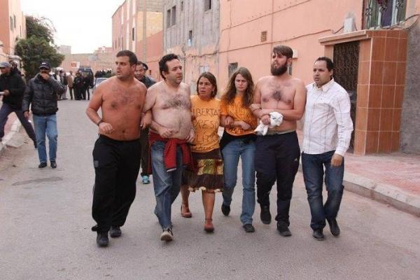 الأمن يفرق تجمع غير مرخص له بالعيون يضم  مجموعة من المواطنين الإسبان المأجورين بصدور عارية