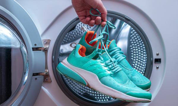 هل يمكن غسل الحذاء الرياضي في الغسالة الأوتوماتيكية؟