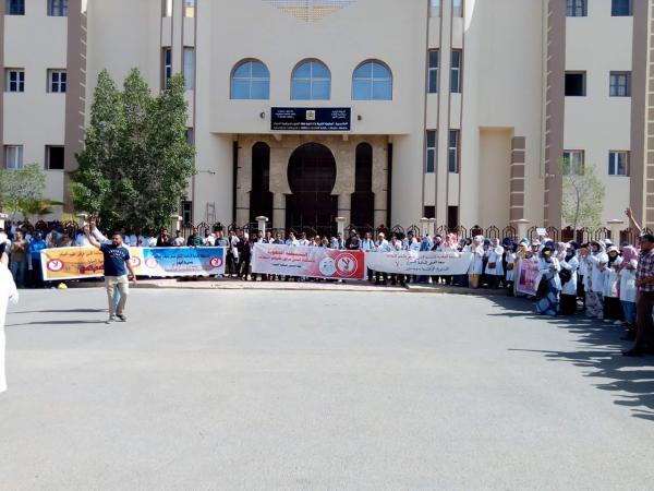 بالصور : الأساتذة المتعاقدون يتحدون "امزازي" بمسيرات جديدة بمختلف جهات المغرب
