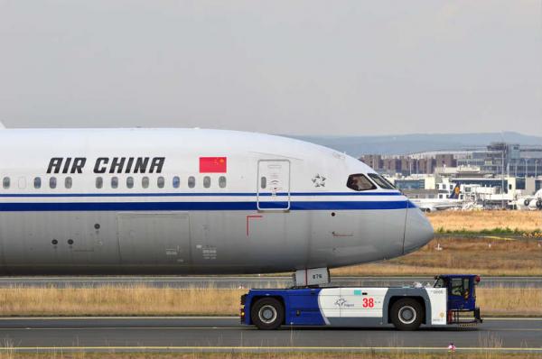 الحرب الإقتصادية تصل إلى قطاع الطيران.. أمريكا تمنع طائرات الصين من دخول أراضيها