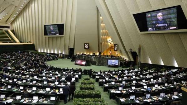 البرلمان الإيراني يطالب الدول الإسلامية بقطع العلاقات مع إسرائيل