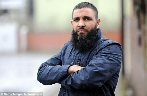 منع بريطاني مسلم من السفر بسبب مظهره