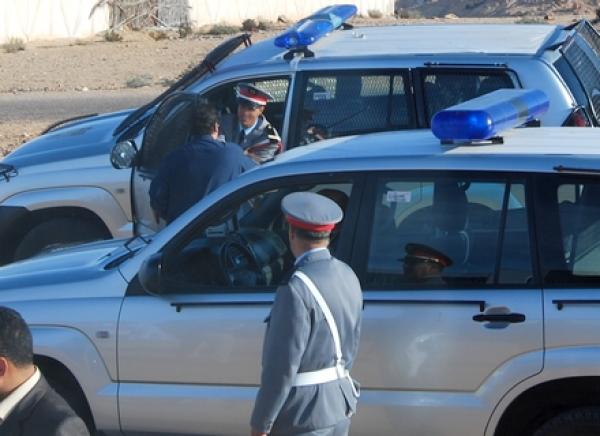 الدرك بوزان يوقف سيدة وأبنائها على متن سيارة أجرة بسبب خرق حالة الطوارئ