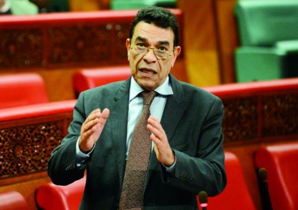 فرق برلمانية تطالب بإقالة الوفا بسبب تفوهه بكلمة نابية داخل قبة البرلمان
