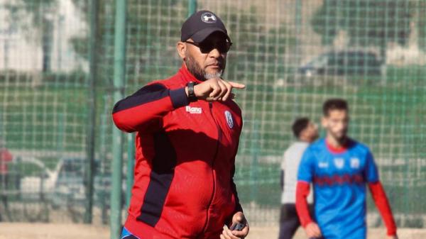 الإطار الوطني "عبداللطيف جريندو" يستقيل من تدريب فريق المغرب التطواني