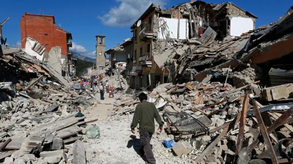 ارتفاع حصيلة الزلزال الذي ضرب وسط إيطاليا إلى 247 قتيلا